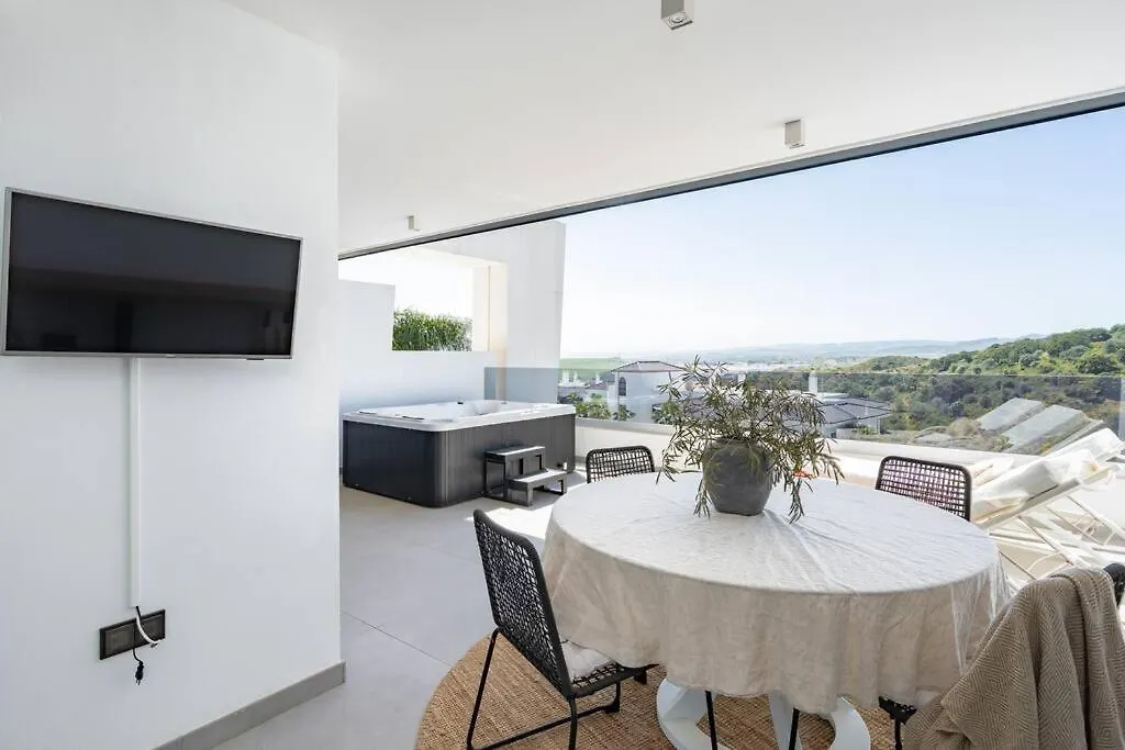 Seaviews Private Jacuzzi Rooftop&Luxurious Living Apartment Estepona Spain