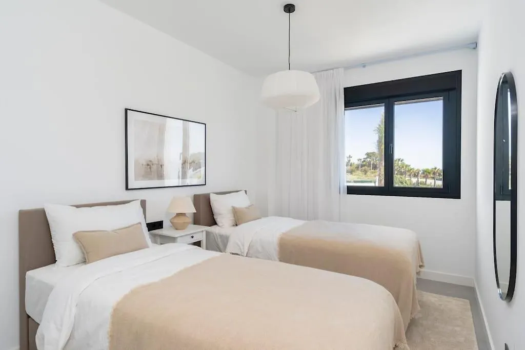 Seaviews Private Jacuzzi Rooftop&Luxurious Living Apartment Estepona
