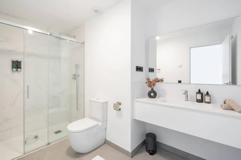 Seaviews Private Jacuzzi Rooftop&Luxurious Living Apartment Estepona